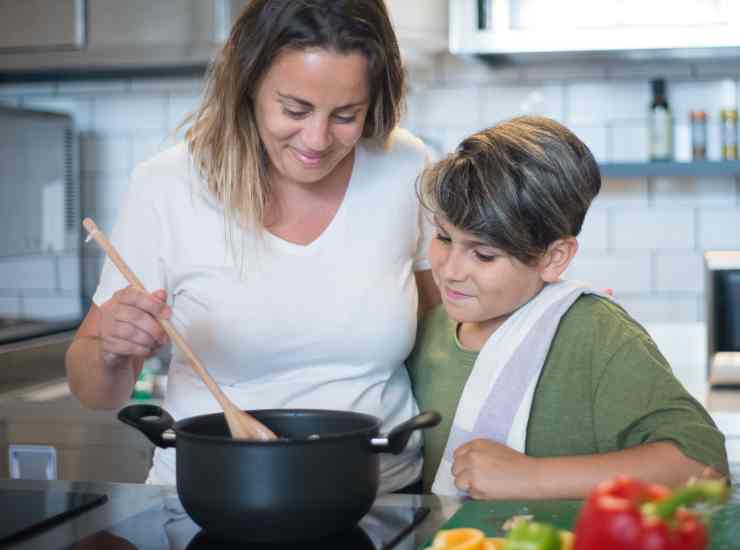 Esiste solo un modo per dimezzare i tempi in cucina, l’utilizzo di questo strumento fondamentale