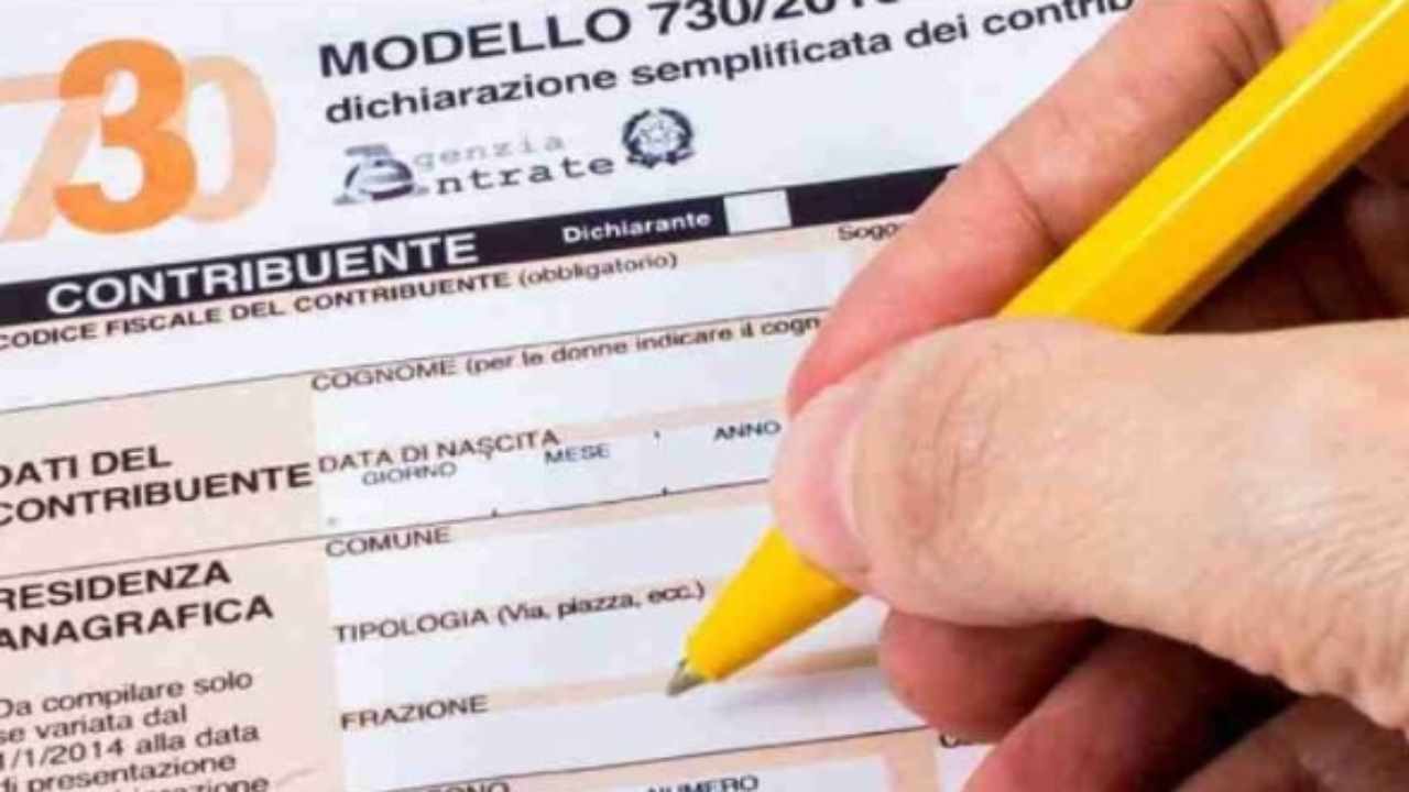 Dichiarazioni dei redditi modello 730, cambia tutto e slitta la data