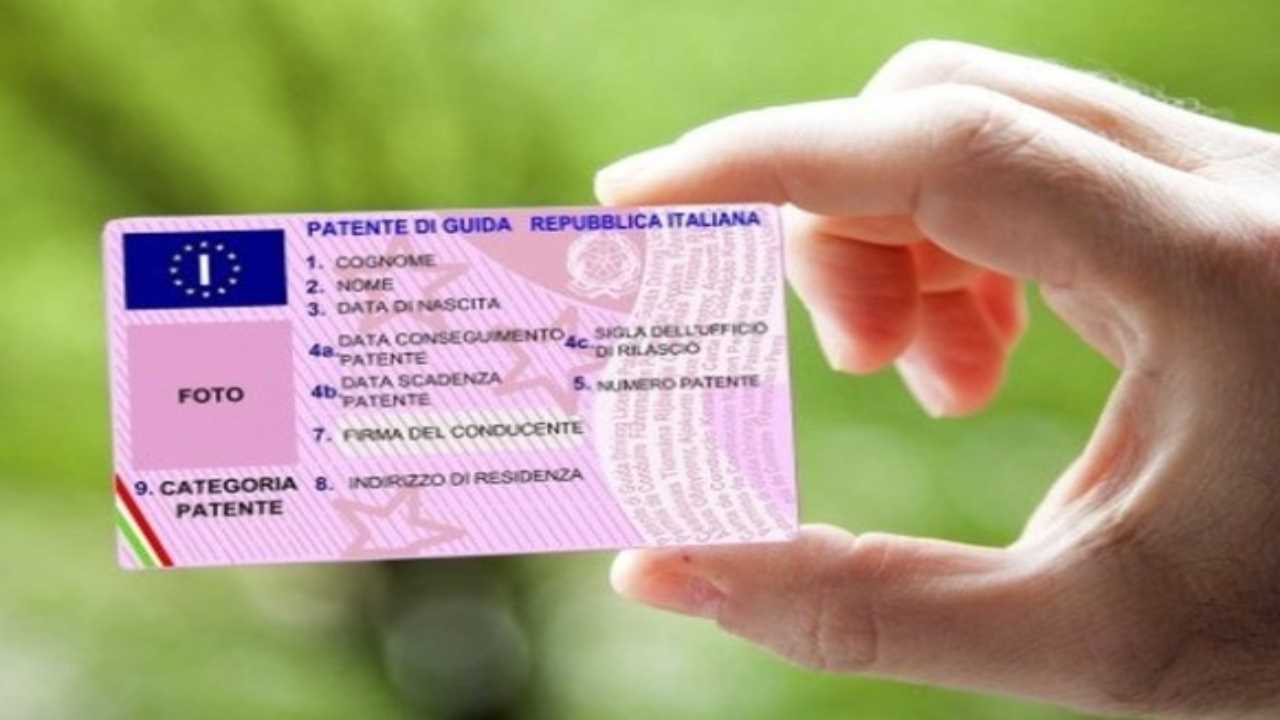 Come rinnovare la patente e risparmiare 50 euro con questo trucchetto