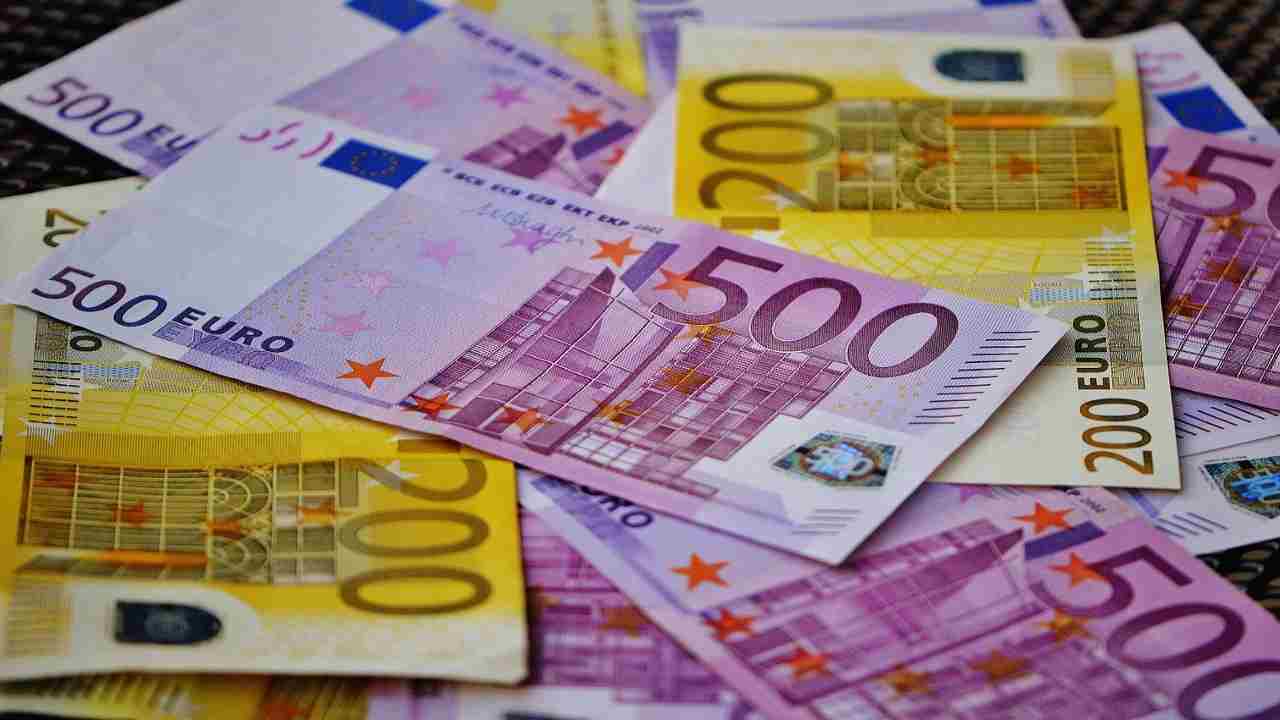 Nuovo bonus di 750 euro: i destinatari e la data in cui fare domanda
