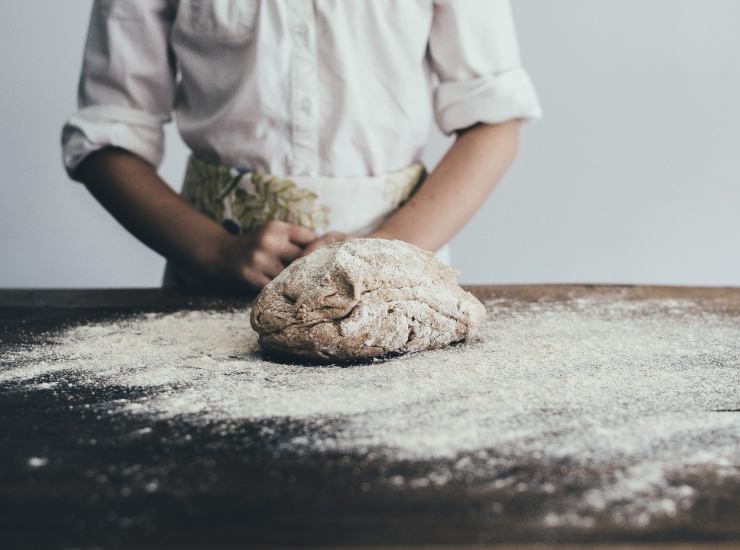 il segreto per fare un pane croccante come quello del forno è solo uno