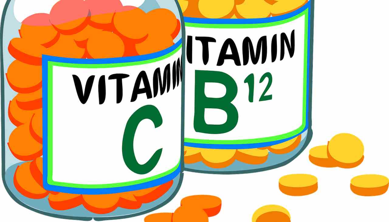 Il segno su mani e piedi della carenza di un'importante vitamnina del gruppo B