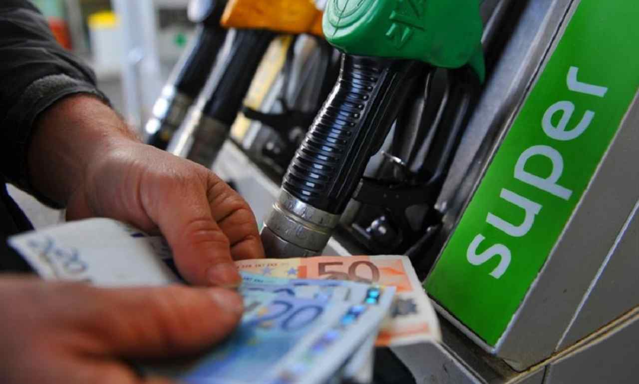 Benzina risparmiare ancora come - NonSapeviChe