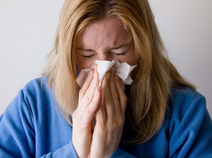 allergia ai pollini potrebbe trattarsi invece di Covid, come distinguere le due cose