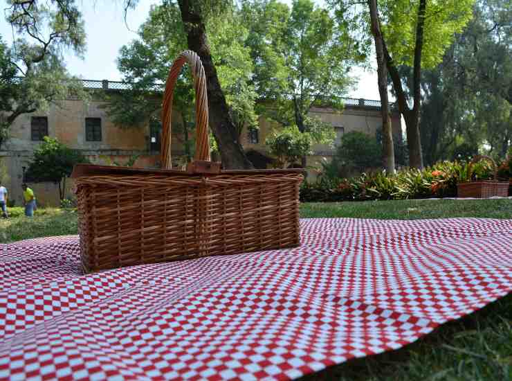 Come organizzare un pic-nic per Pasquetta: i consigli su cosa preparare