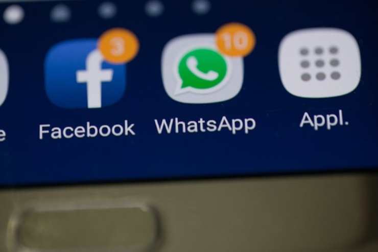 Presto Whatsapp a pagamento, ecco a chi toccherà pagare