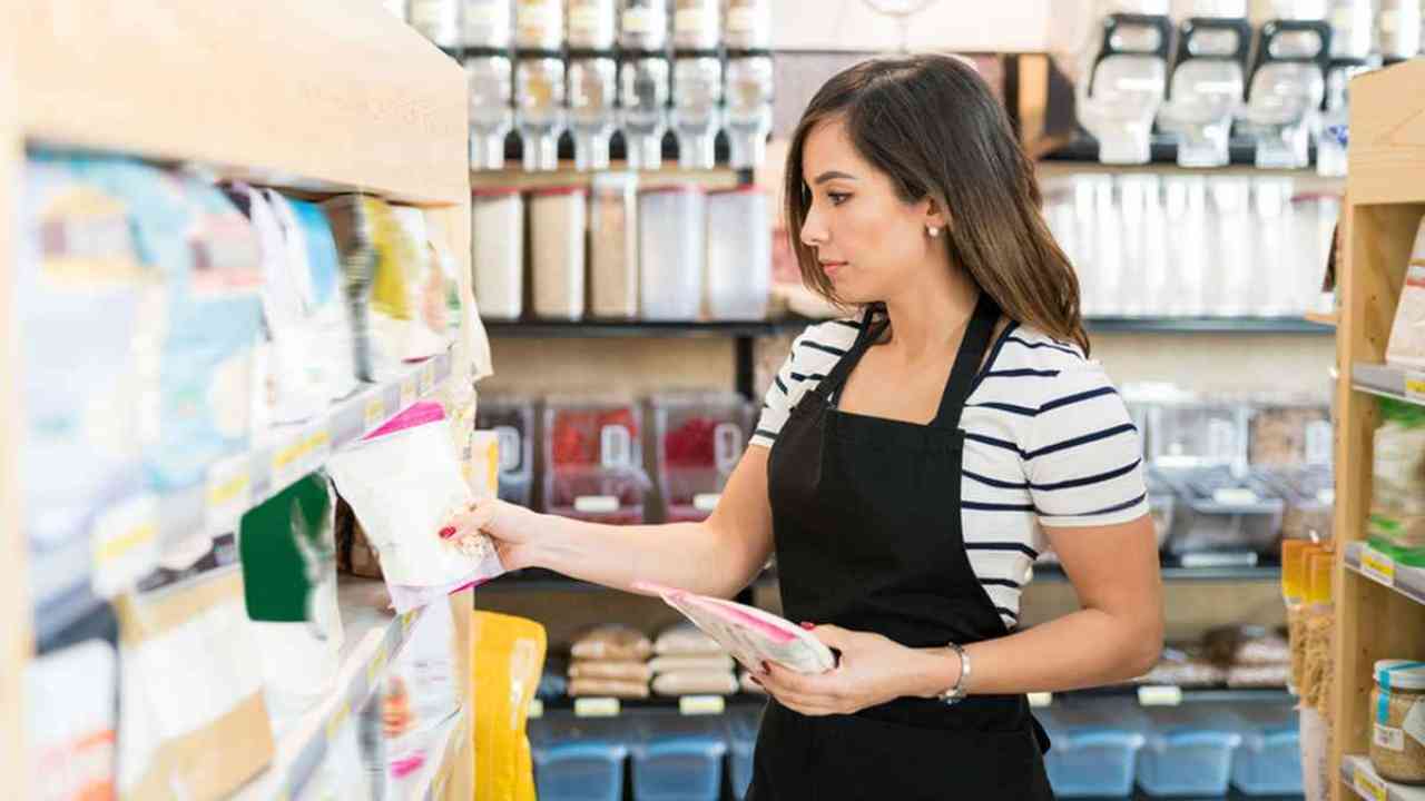 cibo scaduto ecco quando lo puoi mangiare