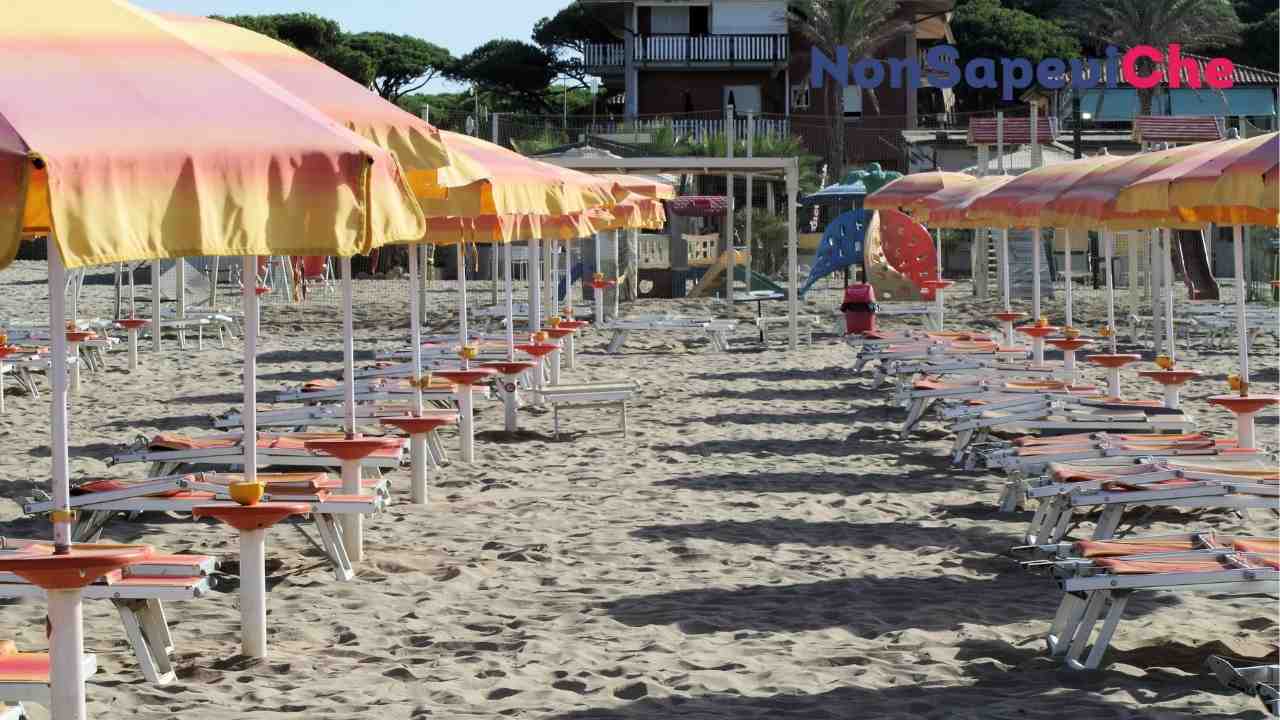 costi eccessivi per spiagge attrezzte. Consigli per risparmiare