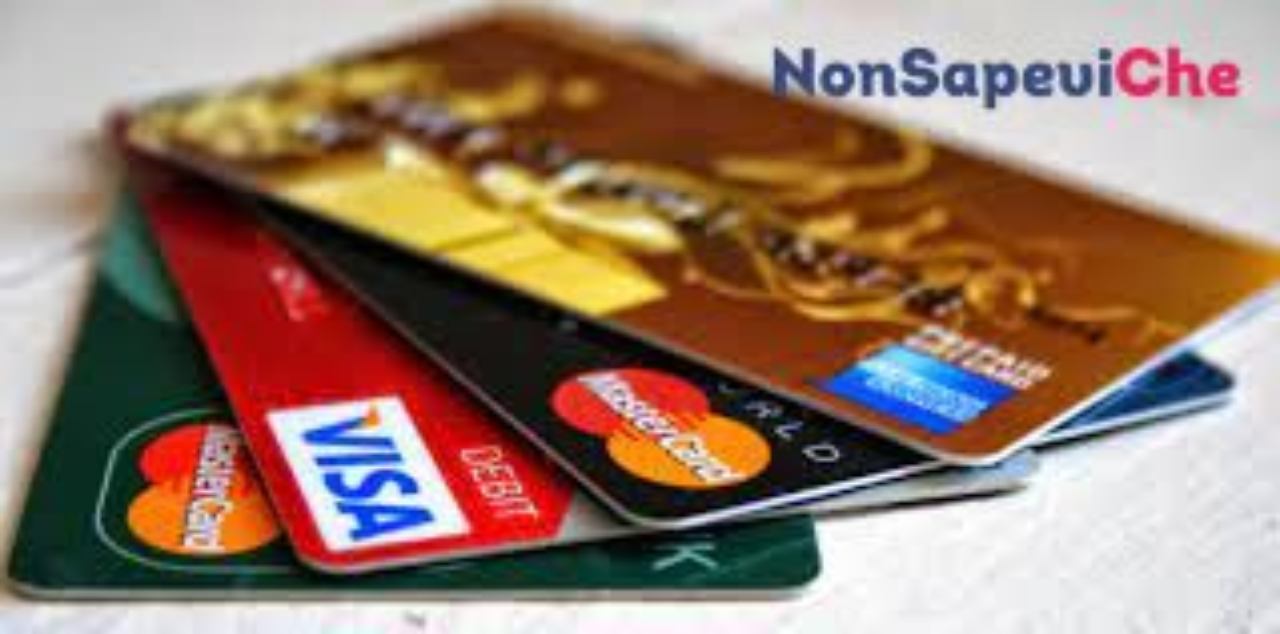 Carta di Credito e bancomat differenza attenzione - NonSapeviChe