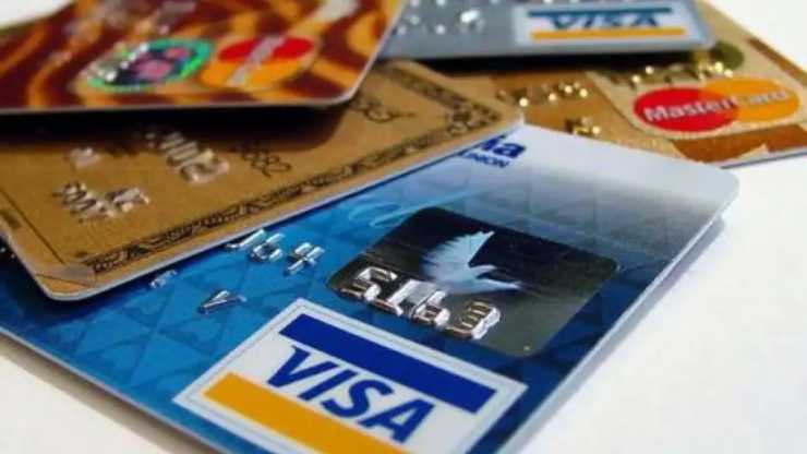 Carta di Credito e bancomat differenza attenzione - NonSapeviChe