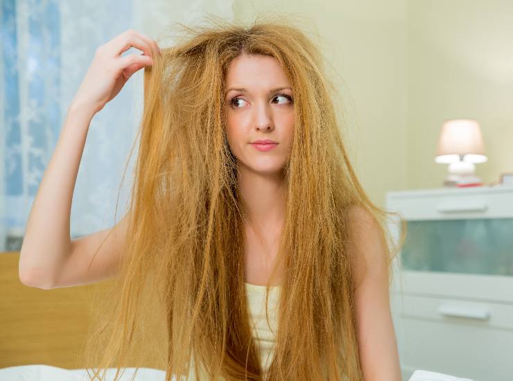 sono cinque le cose da fare pr i tuoi capelli, contro l'umidita del mare 30062022 Nonsapeviche