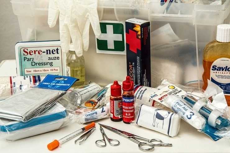 Vacanze in vista ecco come di prepara un kit di pronto soccorso