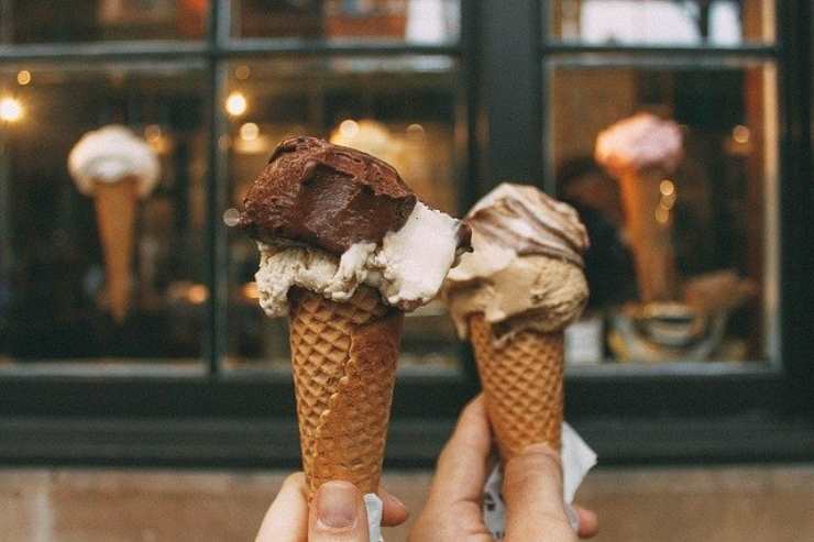 Come scoprire se il gelato che stai mangiando è artigianale, ecco i trucchetti