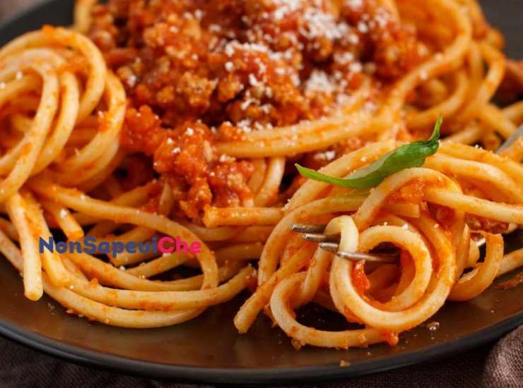 Come fare un perfetto sugo finto, in poche mosse e portare un bel piatto di pasta fumante in tavola 08062022 Nonsapeviche