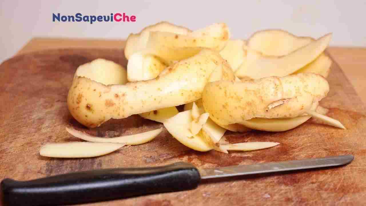 Non buttare le bucce di patate, se utilizzate così ti faranno splendere la casa