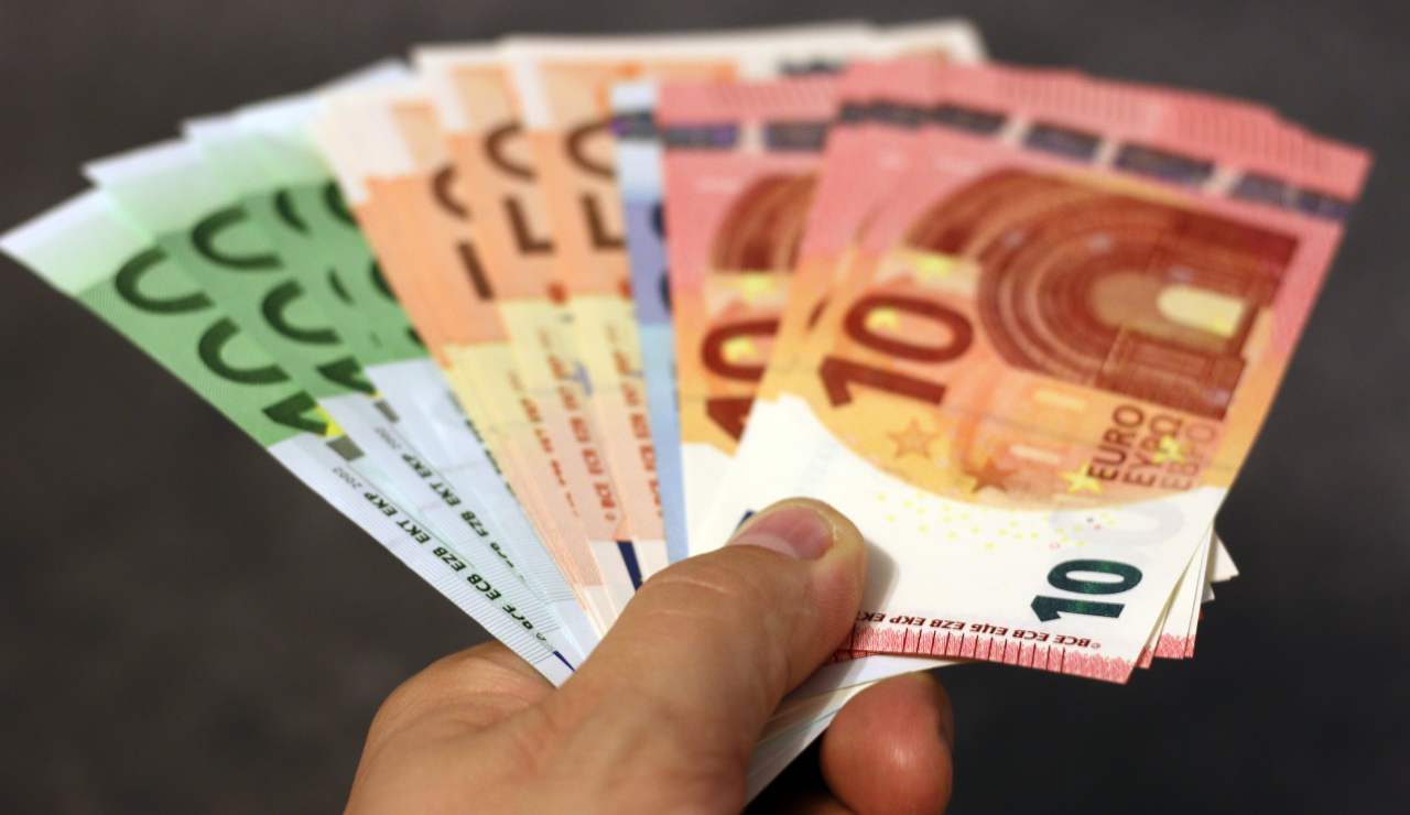 bonus 550 euro per diciottenni