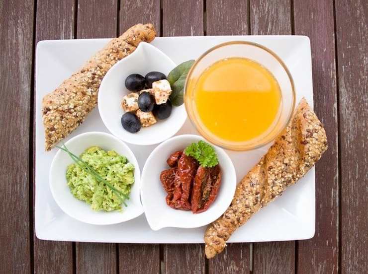 La colazione sana non è solo dolce: ecco cosa mangiare di salato e buono