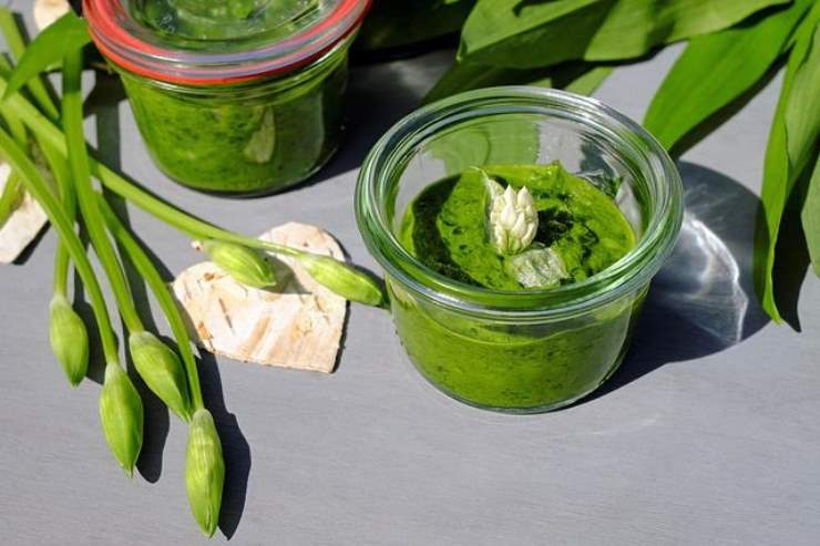 Il pesto non è solo di basilico: 3 ricette da leccarsi i baffi