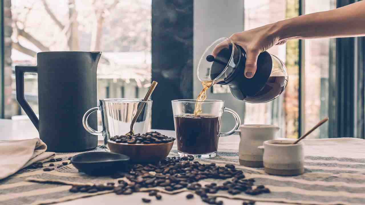 Caffè riscaldato perchè non dovresti berlo o smettere di farlo, incredibile quello che succede