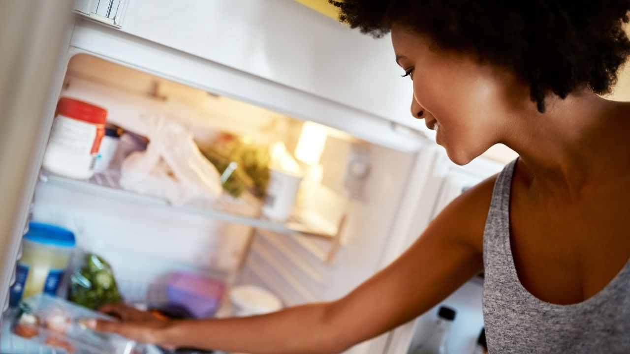 Dieta, come combattere gli attacchi di fame improvivisi post vacanze.