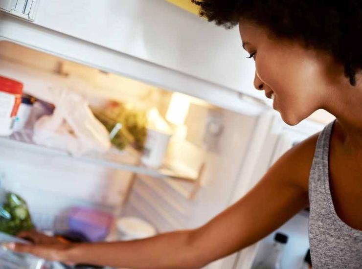 Dieta, come combattere gli attacchi di fame improvivisi post vacanze.