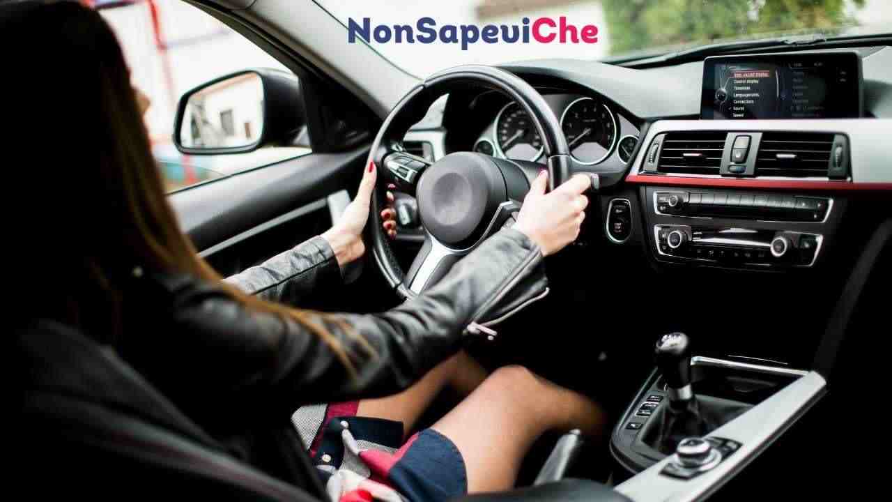 L'auto che guidi non è intestata a te, lo sai che non la puoi guidare, ecco a cosa vai incontro