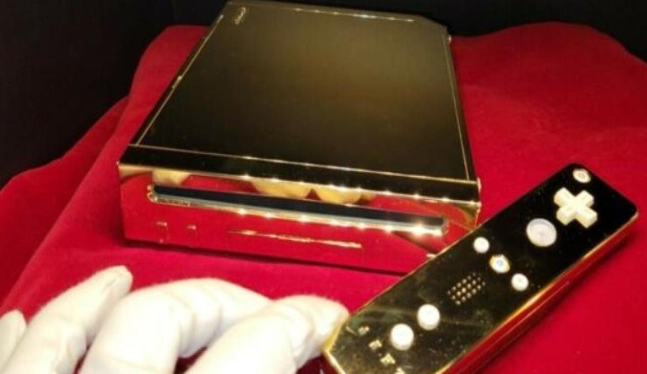 La nintendo wii d'oro della Regina Elisabetta, il prezzo d'asta è da capogiro (foto dal web)