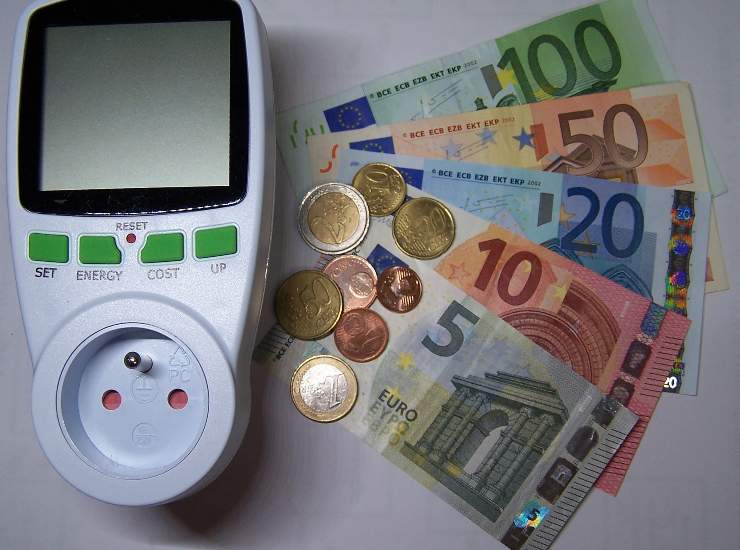 bollette da capogiro solo uno è  il metodo per risparmiare veramente, bisogna solo saperlo 11092022 Nonsapeviche