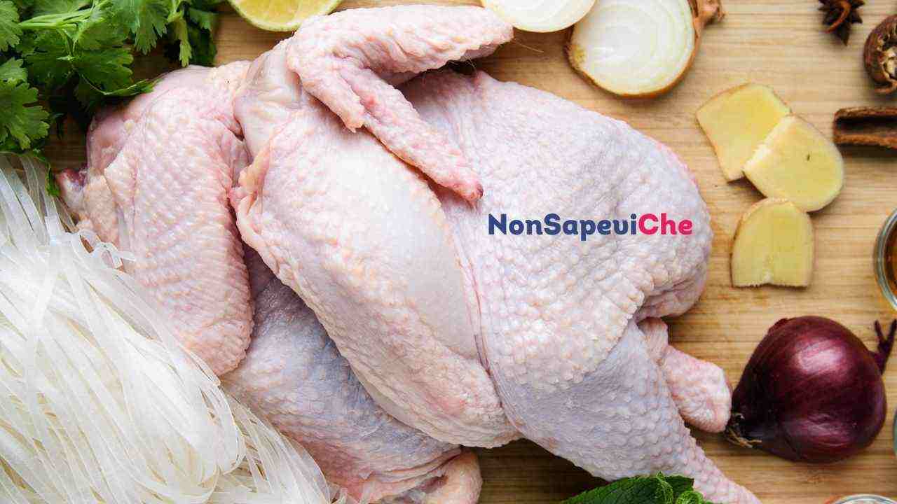 pollo quando fai la spesa leggi bene l'etichetta, non sai mai quello che stai mangiando 11092022 Nonsapeviche