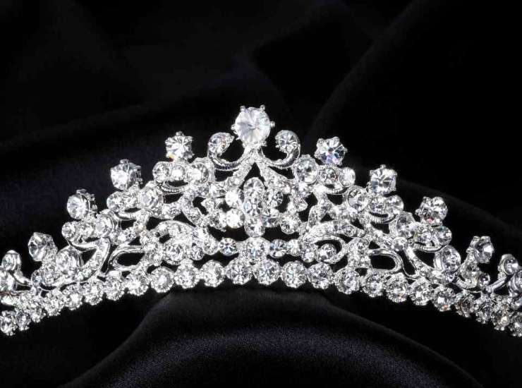 tiara 18092022 nonsapeviche (1)